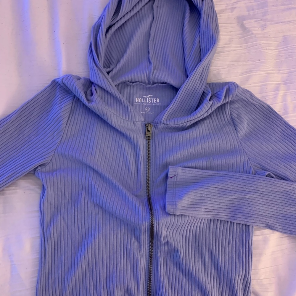 Blue Hollister zip up 🤍